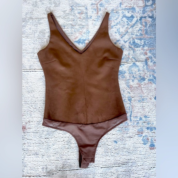 Great BCBG suede bodysuit - Picture 1 of 2